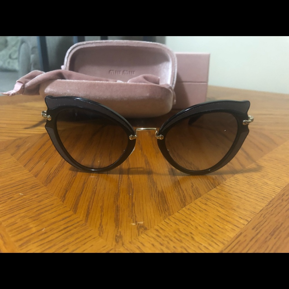 Miu Miu Cateye Sunglass